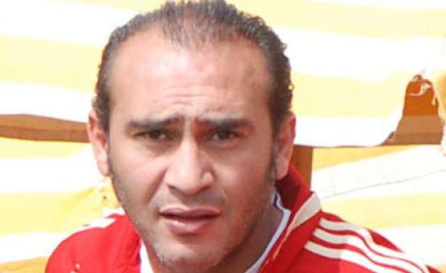 من أجل علاقاته برجال الأعمال ...المدير الفنى للمنتخب يتغاضى عن مؤهل على ماهر