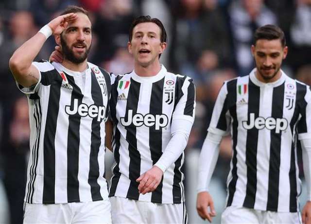 أبرز عناوين الصحف الإيطالية : النهائي الكبير بين يوفنتوس وميلان في الكأس