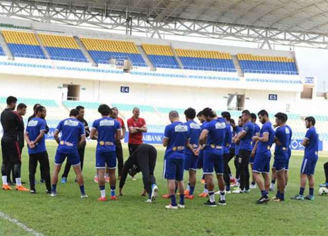 مران خفيف للأهلي استعدادا للقاء الفجيرة الإماراتي