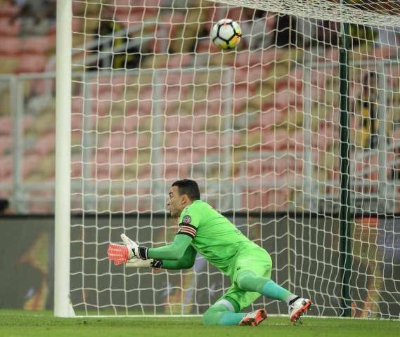 شوبير : البدري لم يطلب عودة عصام الحضري إلى الأهلي