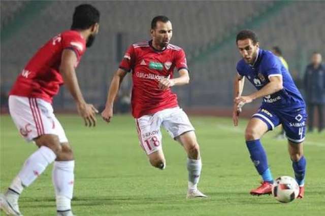 نجم وسط الأهلي ينتظم في مران اليوم