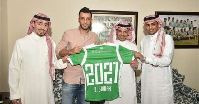 رسميا : مهاجم أهلي جدة يمدد تعاقده حتى 2021