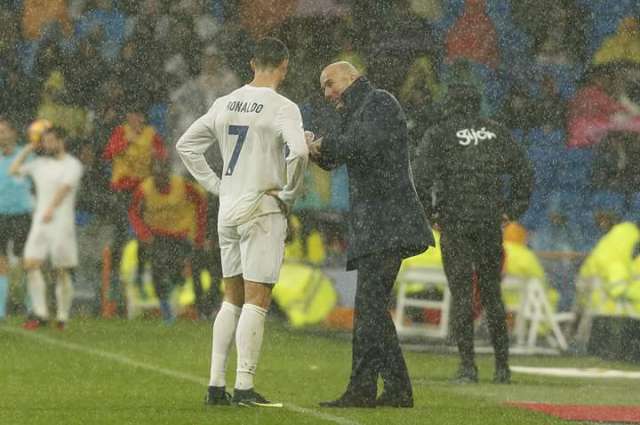 تقارير : زيدان يحافظ علي تشكيلته أمام برشلونة