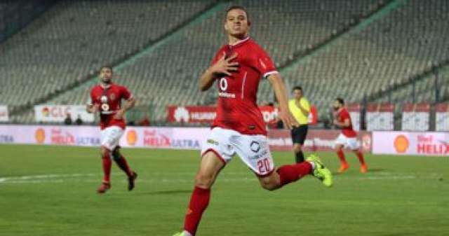مدافع الأهلي في طريقه إلي الرحيل