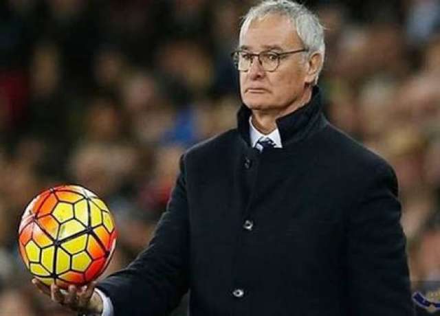 الفائز بالدوري الأنجليزي.. يوافق علي تدريب الأهلي