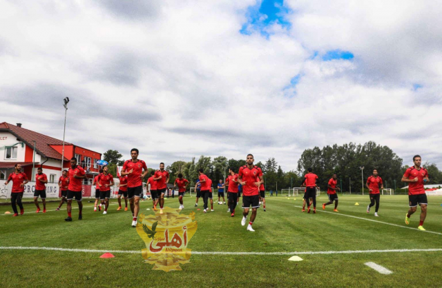 كارتيرون يتسلم تقرير الغائبين عن معسكر كرواتيا