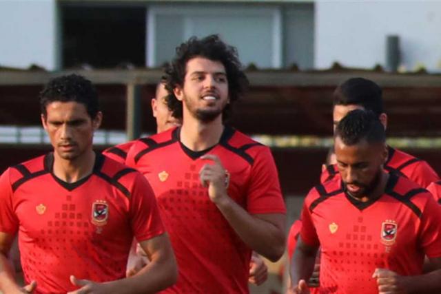 عمرو بركات ينتظم في مران الأهلي