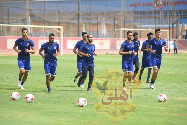 تدريبات بدنية لبعض  لاعبي  الأهلي ...تعرف عليهم (صور)