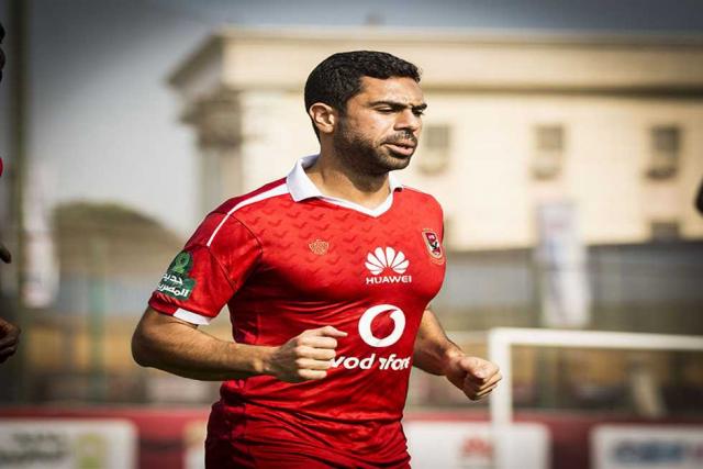 أحمد فتحي يبدأ المشاركة في تدريبات الكرة بالأهلي