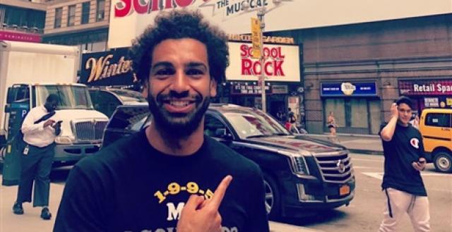 محمد صلاح يودع أمريكا من ميدان التايمز