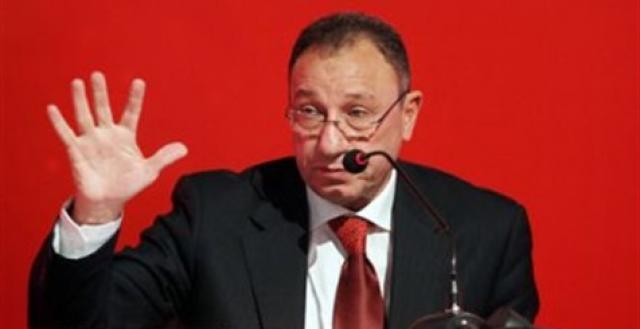 الخطيب يعلن تزيين النجمة الرابعة لشعار الأهلي