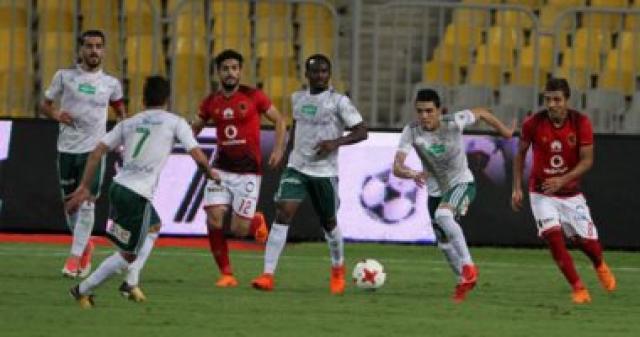 تأمين سيارة الأهلي طوال الطريق إلى ملعب برج العرب  بسيارتي شرطة