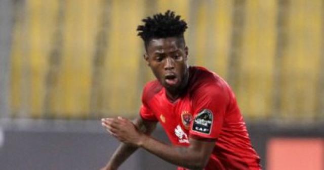 الأسباب الأربعة التى جعلت باكا خارج حسابات الجهاز الفنى للأهلى