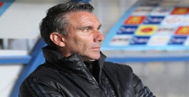 «كارتيرون» يُحاضر لاعبي الأهلي بالفيديو قبل مواجهة «وادي دجلة»