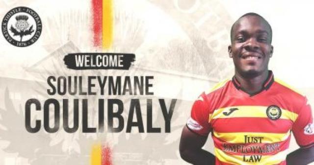 الأهلى ينتظر مليون و436 ألف دولار قبل إرسال فيفا بطاقة كوليبالى .. أقرأ التفاصيل