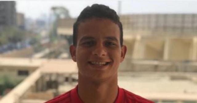 سعد سمير يهنئ شقيقة بعد انضمامه للمنتخب الوطنى.. صور