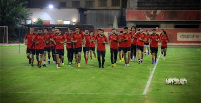 الخطيب يحضر مران الأهلي لتحفيز اللاعبين قبل لقاء الاتحاد بالدوري