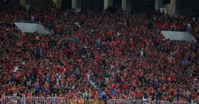 "أبطال أفريقيا أهم" هتاف جماهير الأهلى فى برج العرب بعد الفوز علي الترجي (فيديو)