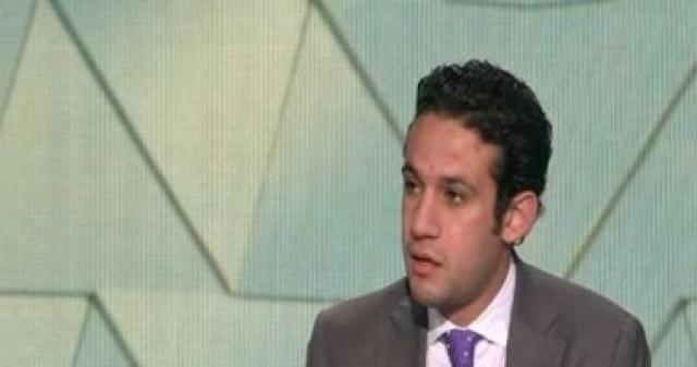 محمد فضل يُسلّم لجنة الكرة تقرير عن اللاعبين المٌُرشحين للانتقال للأهلي