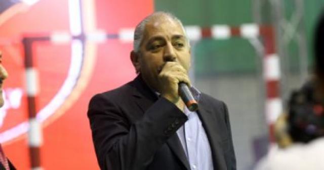 الأهلى يبحث مع وزير الرياضة أزمة الجماهير