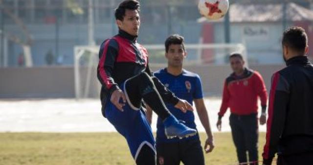 جلسة خاصة بين طبيب الأهلي والغزال.. اعرف السبب