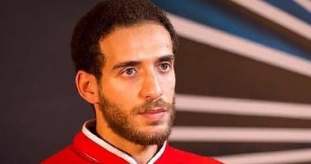 الأهلي يسمح لهشام محمد بأداء العمرة بعد الإصابة