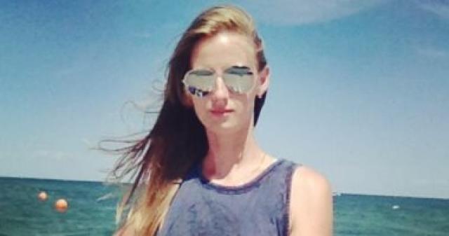 .. كاترينا أيقونة حماس فتيات الذهب فى طائرة الأهلى