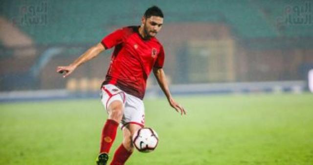 طبيب الأهلى يحدد برنامج تأهيل كريم نيدفيد