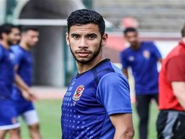 ناصر ماهر يخضع لأشعة على الكتف بعد الإصابة في مباراة مالي