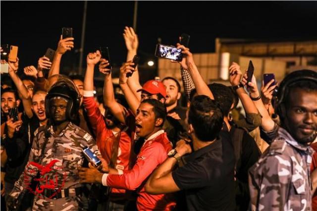 عظيم يا أهلى ... جماهير الأهلى تؤازر الأهلى فى السودان