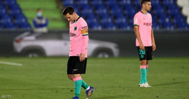 برشلونة يواجه خطر الإفلاس.