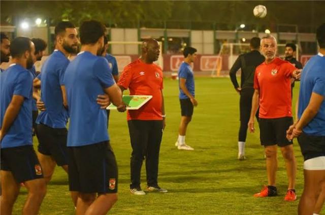 موسيماني وجهازه المعاون