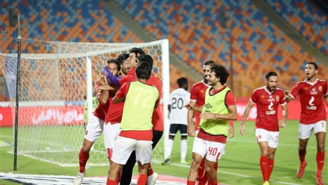 نجم الأهلي يوجه رسالة تحفيزية لزملائه قبل نهائي الكأس