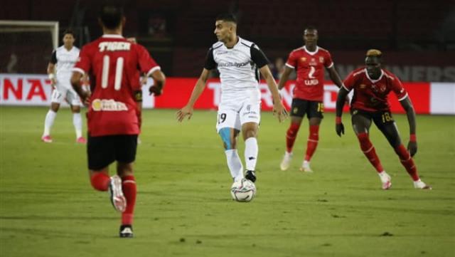 بعد مرور 15 دقيقة.. التعادل السلبي يفرض نفسه على مواجهة الأهلي وطلائع الجيش