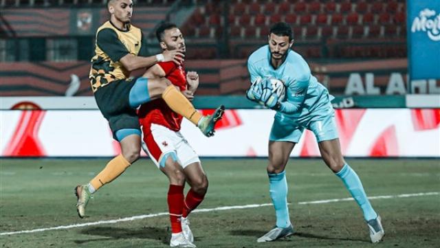 التعادل السلبي يحسم موقعة الشوط الأول بين الأهلي ودجلة