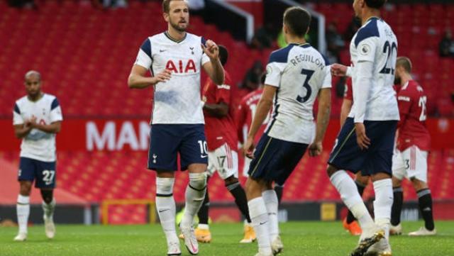 هل يرحل نجم توتنهام إلى باريس سان جيرمان؟