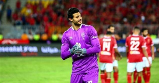 أحمد حسن يروي ما حدث بين محمد الشناوي والحكم