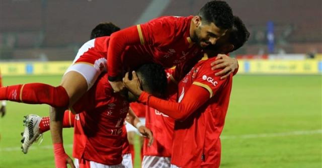 لاعبو الأهلي