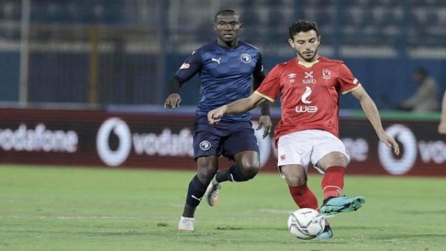 كالعاده "التحكيم" يمنع الاهلي من الفوز علي بيراميدز ويفرض التعادل السلبي في الدوري