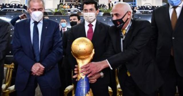 وزير الرياضة وكاس العالم