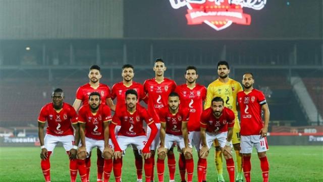 ميدو يحذر من حكم مباراة الأهلي والدحيل