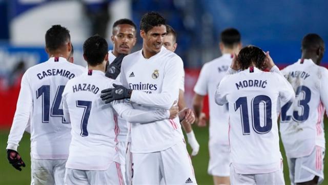 زيدان يعلن تشكيل ريال مدريد ضد هويسكا في الدوري الإسباني