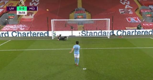 السيتي يهدر ضربة جزاء أمام ليفربول