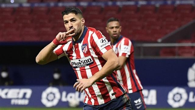 سواريز يحطم رقم كريستيانو رونالدو