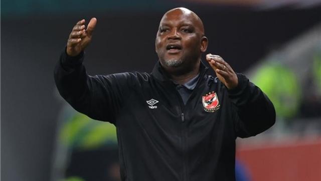 موسيماني يحاضر لاعبي الأهلي بالفيديو