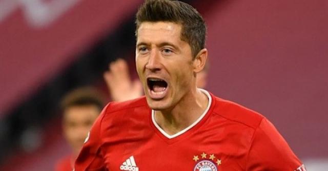 ليفاندوفسكي يتوج بجائزة أفضل لاعب في بطولة كأس العالم للأندية