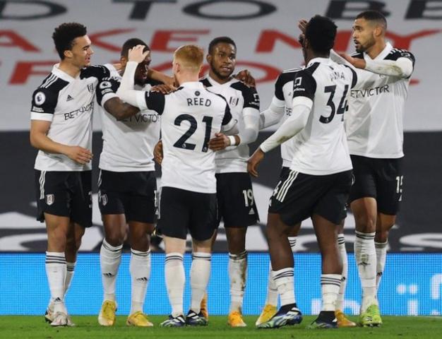 فولهام ينعش أماله في الدوري الإنجليزي بالفوز على شيفيلد يونايتد