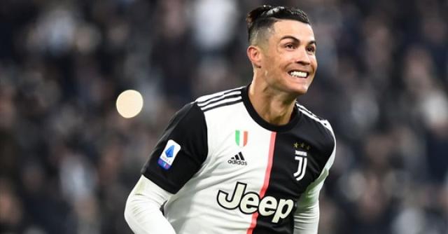 رونالدو يتصدر تويتر بعد تألقه مع يوفنتوس أمام فريق كروتوني