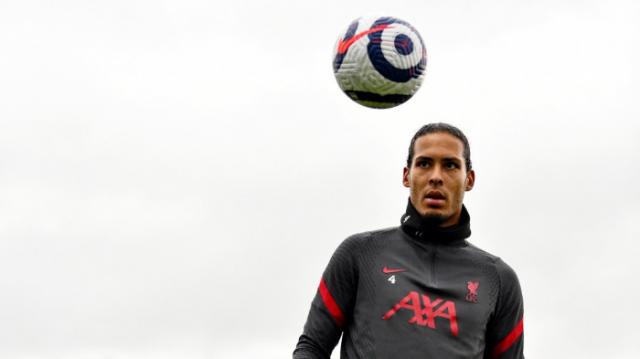 فان دايك يقترب من التعافي والعودة للمشاركة مع ليفربول