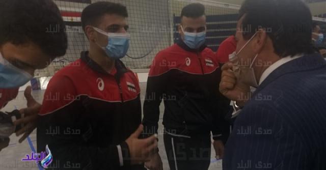 وزير الرياضة يهنئ منتخب شباب الطائرة بالتتويج ببطولة إفريقيا